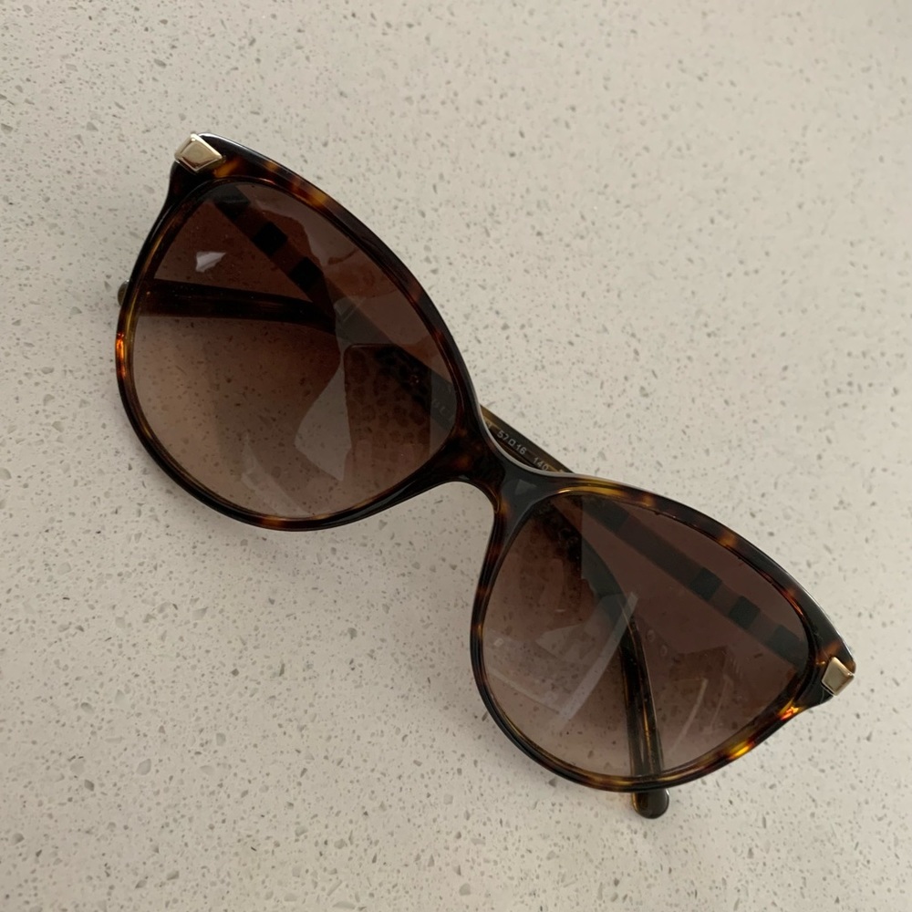 Burberry sunglasses
